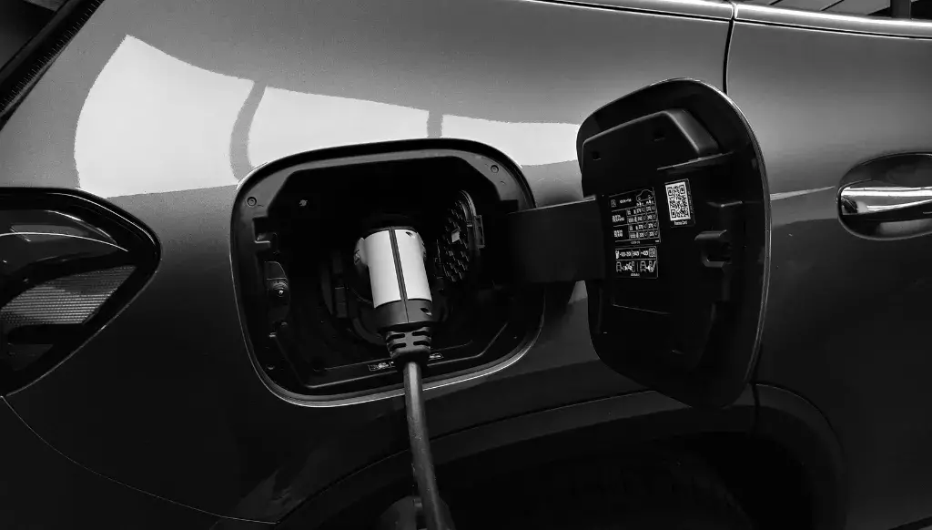 Courant Concept – Électricité à Valenciennes – Bornes auto – Panneaux Solaires