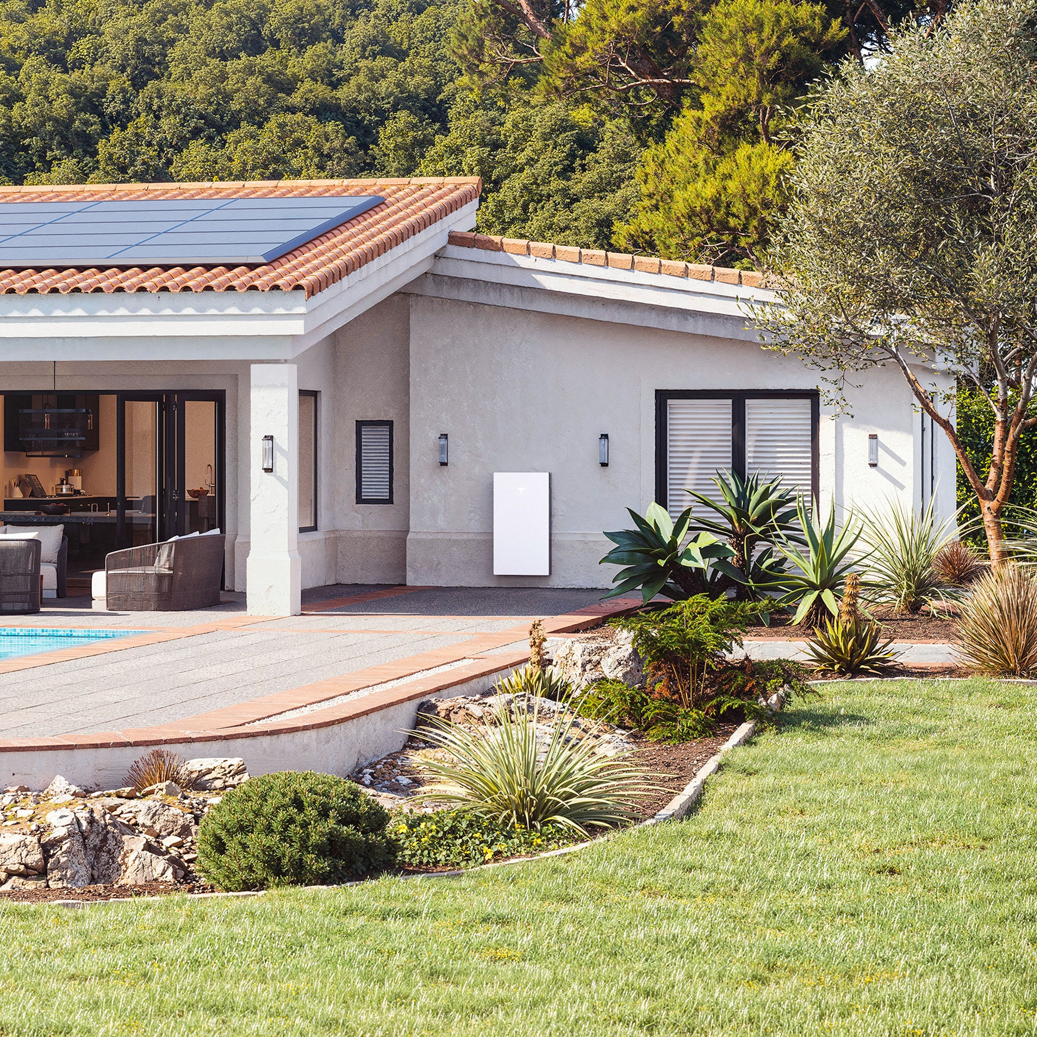 Installateur RGE panneaux Solaires – Bornes de re charge – Électricité